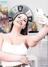 Sofia Lee: Pretty Girl With a Pink Pussy Pleaser