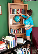 The librarian has a gaper!