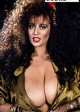 In the Dark With Lisa Phillips Big Tits Models