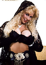 Bunny Glamazon: Think You Can Take Her? Big Tits Models
