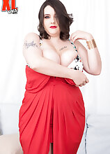 38G-cup Nagini Keeps Her Date Waiting While She Masturbates Big Tits Models