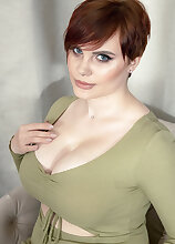 Effie Prince Needs A Prince Big Tits Models