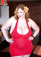 Kitchen Spread Big Tits Models