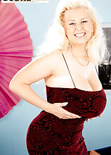 Julia Miles: German Blonde Bombshell Big Tits Models