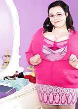 The Bra Shredder Big Tits Models