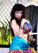 Lisa Phillips: Busty Irish Royalty Big Tits Models