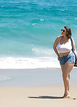 The Watcher Spies On Daria Enjoying A Beach Day Big Tits Models