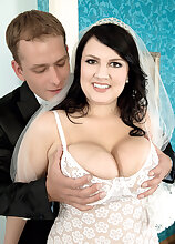 Honeymoon of Hooters Big Tits Models