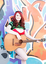Guitar Heroine In Miami Big Tits Models