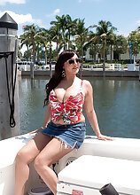 Cat's Coconuts Big Tits Models