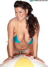 Doing A Bikini Justice Big Tits Models