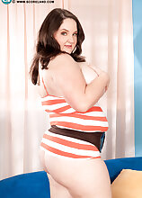 Plumper of the Month Big Tits Models